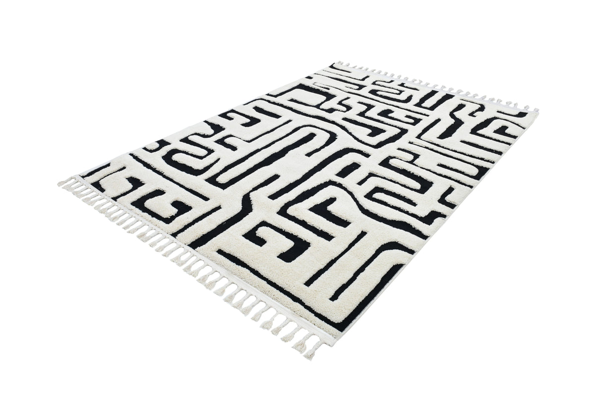 Madu Abstract Maze Geometric Powerloom Rugs - Contemporary White & Black