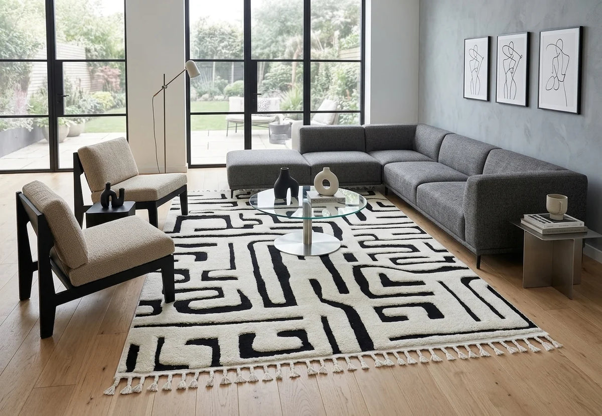 Madu Abstract Maze Geometric Powerloom Rugs - Contemporary White & Black