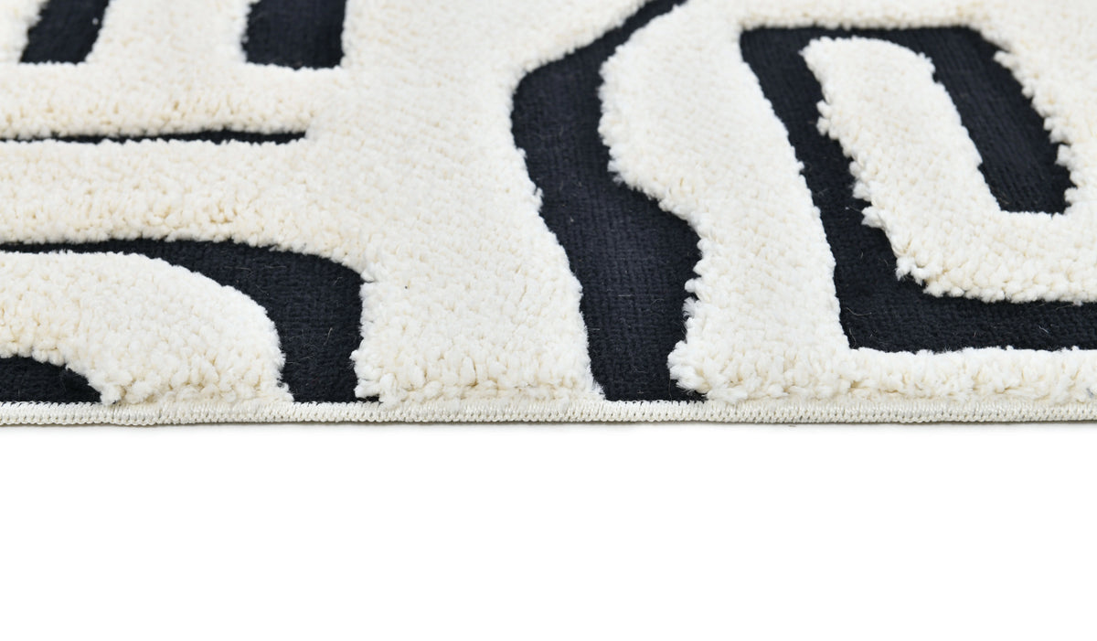 Madu Abstract Maze Geometric Powerloom Rugs - Contemporary White & Black