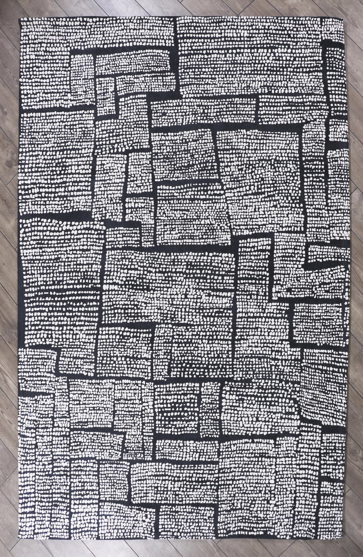 Modern Charcoal Grey Rugs in Abstract Pattern