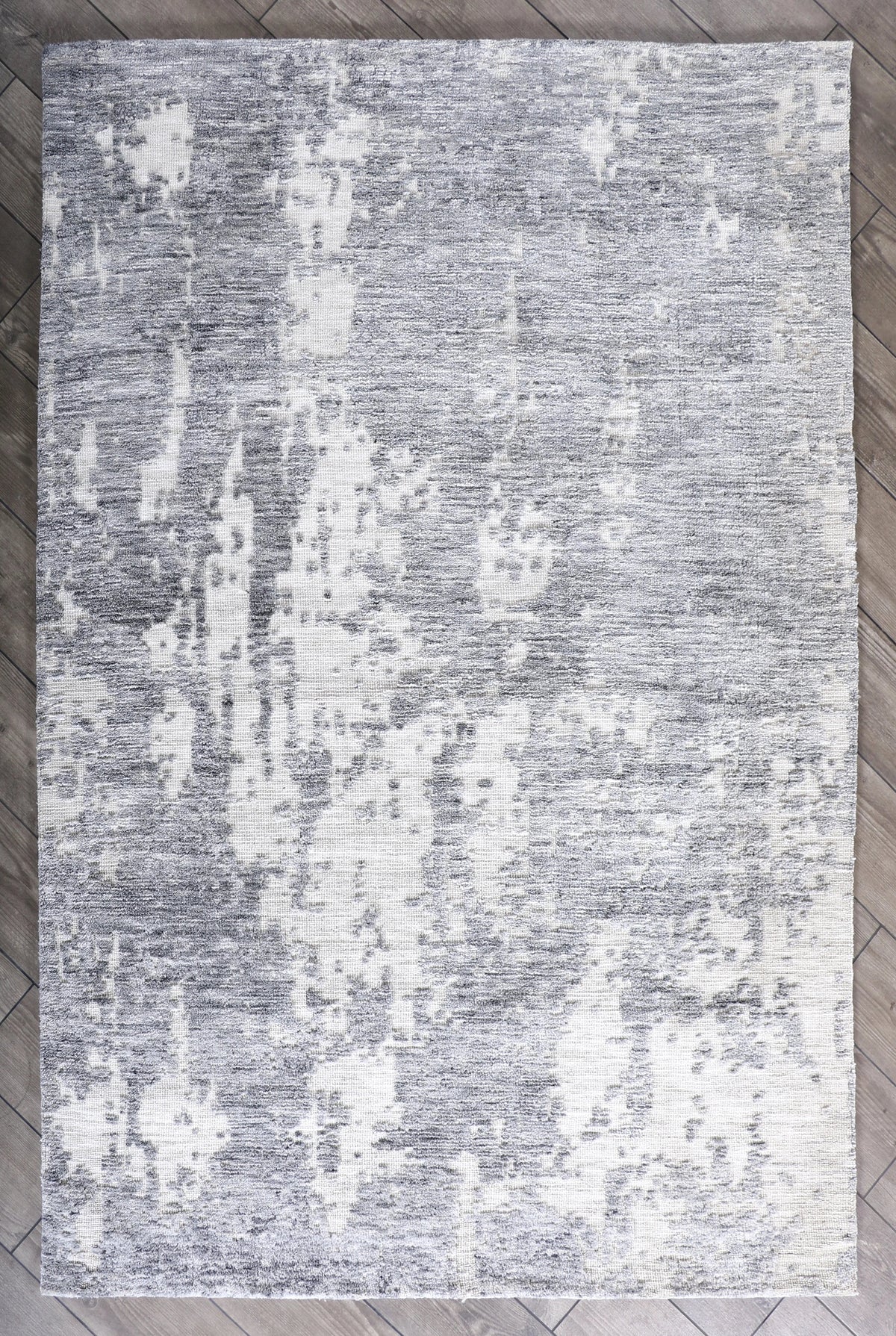 Modern High Low Charcoal Rugs | Abstract pattern