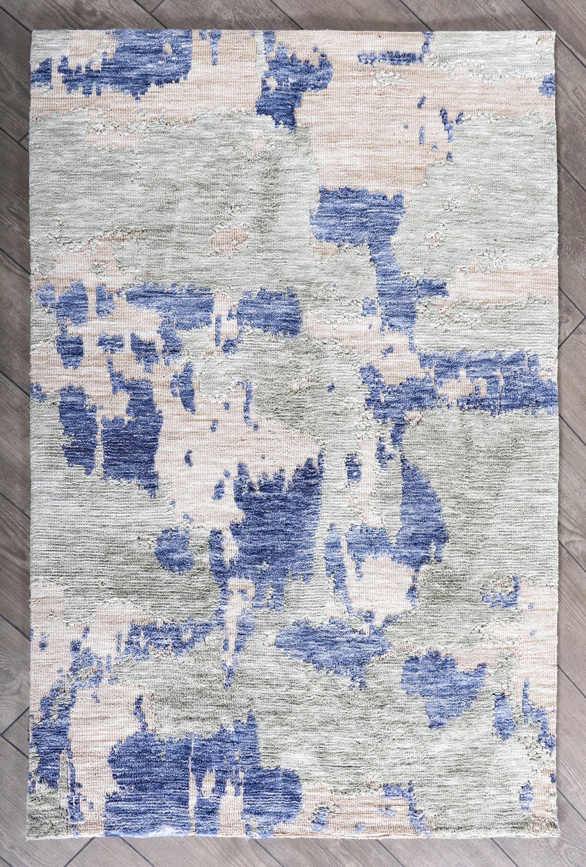 Modern High Low Denim Olive Rugs | Abstract Design