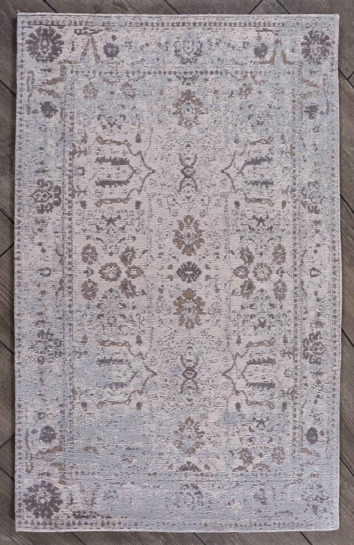 Traditional Vintage Floral Rug - Natural Beige & Ivory Distressed Design